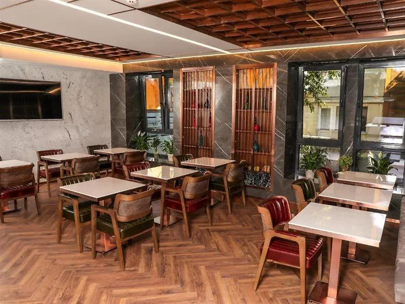 Henna Hotel Istanbul 2*,